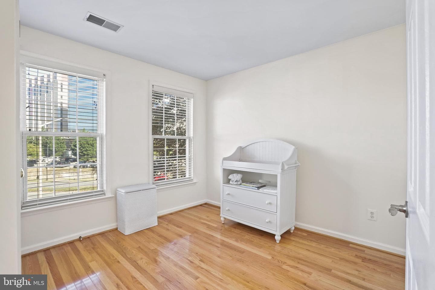 7725 Heritage Woods Way photo 21