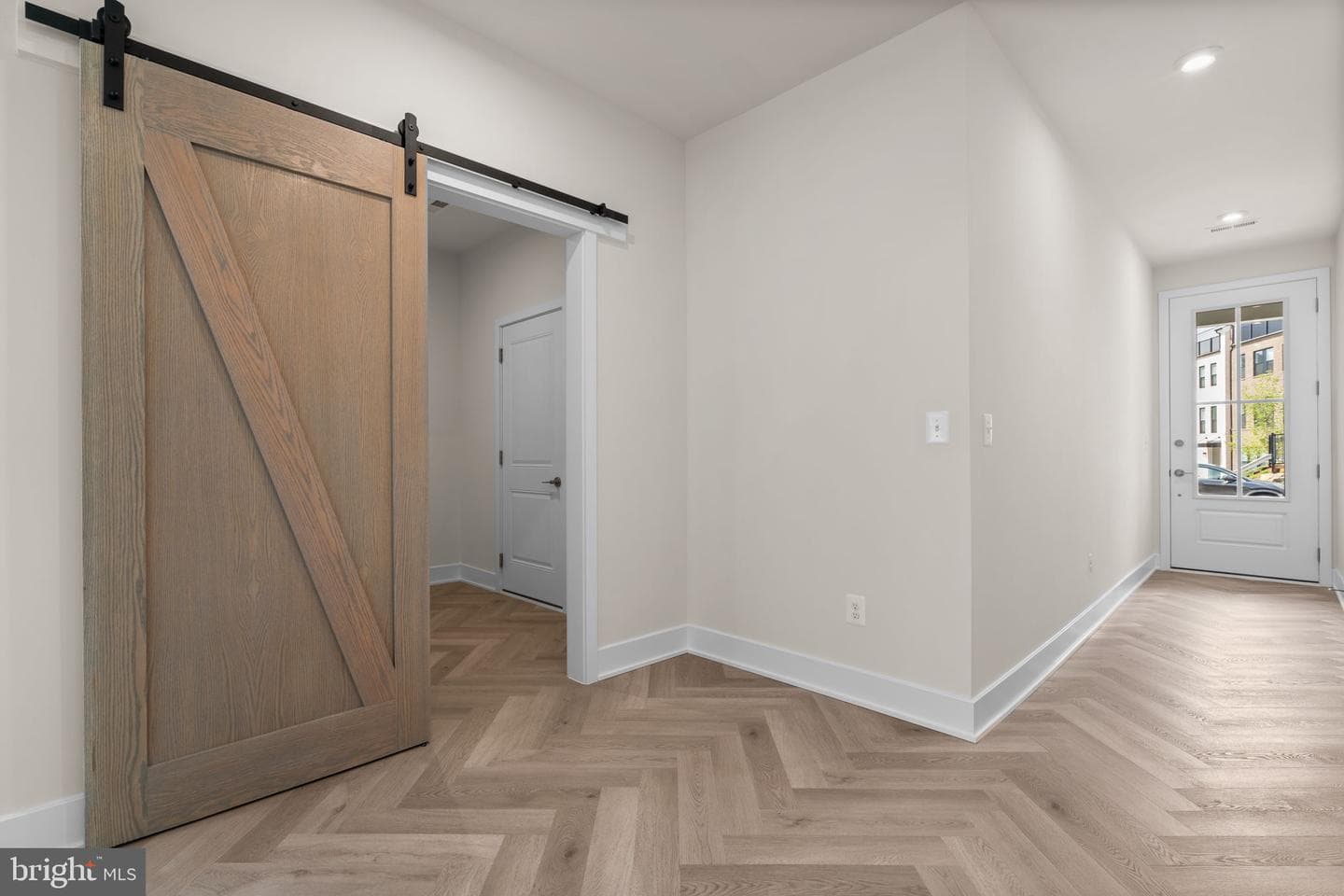 13724 Aviation Place photo 18