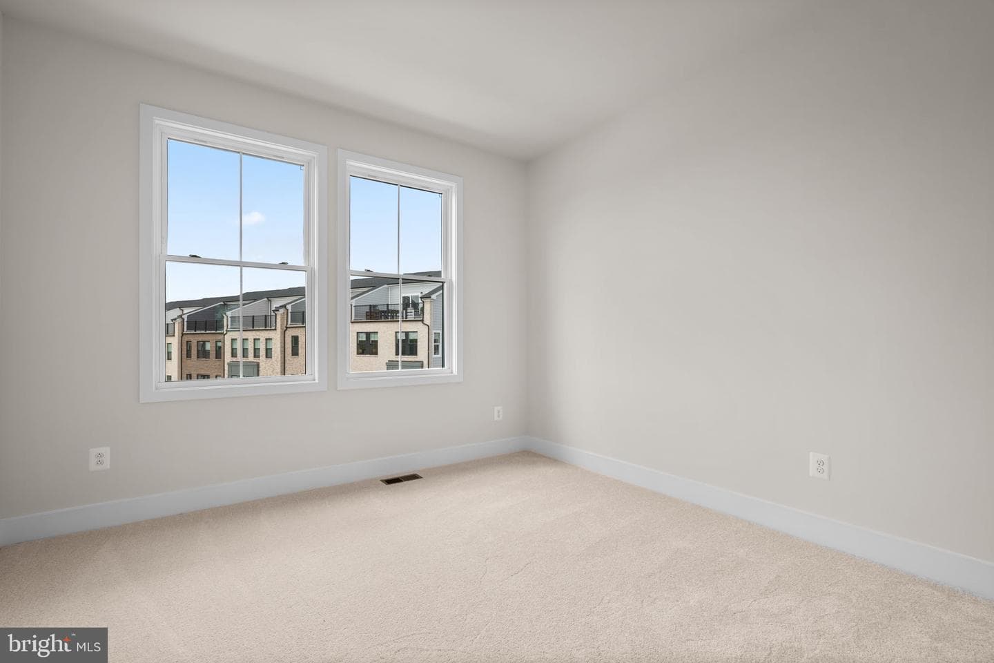 13724 Aviation Place photo 20