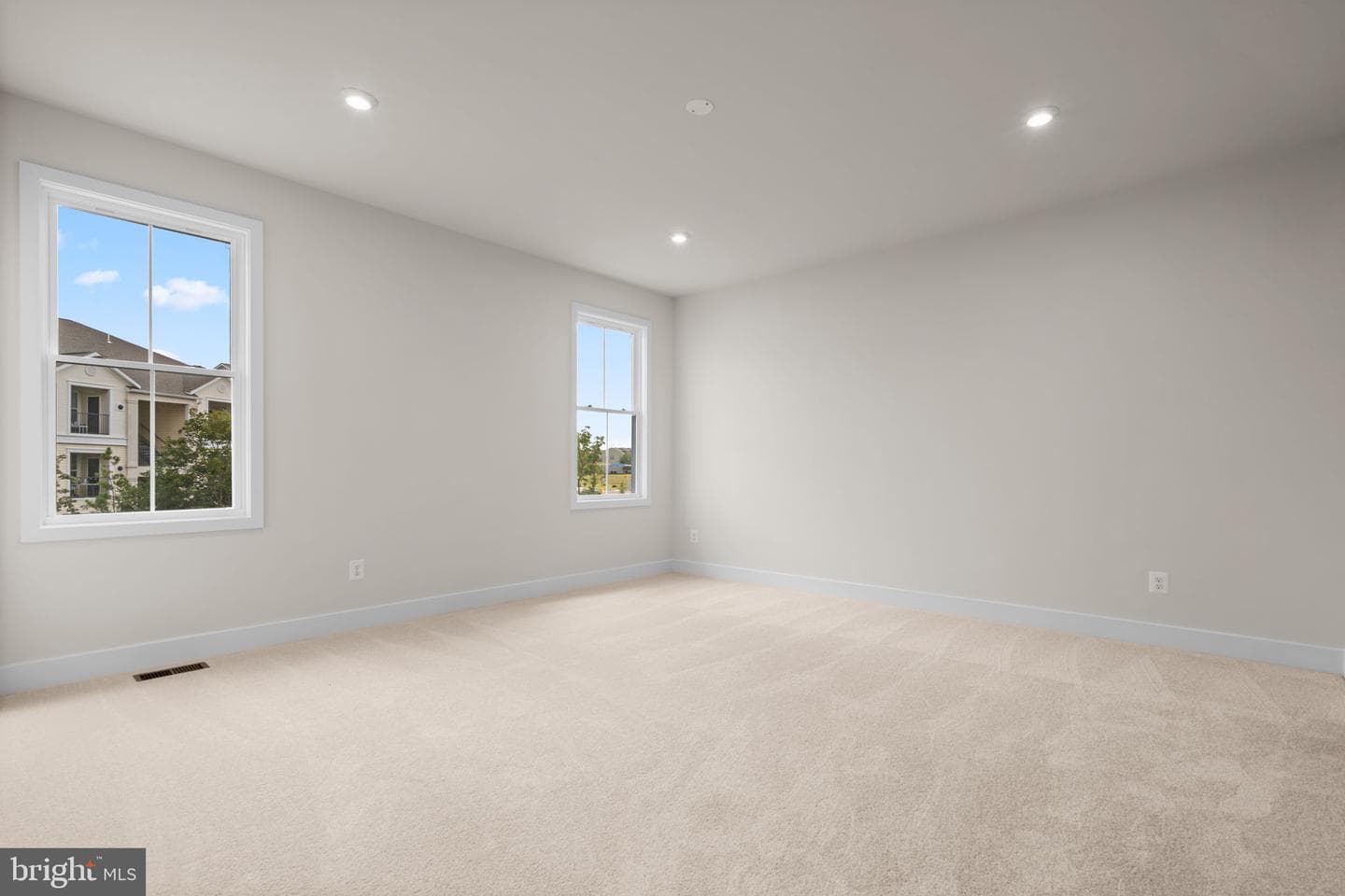 13724 Aviation Place photo 25