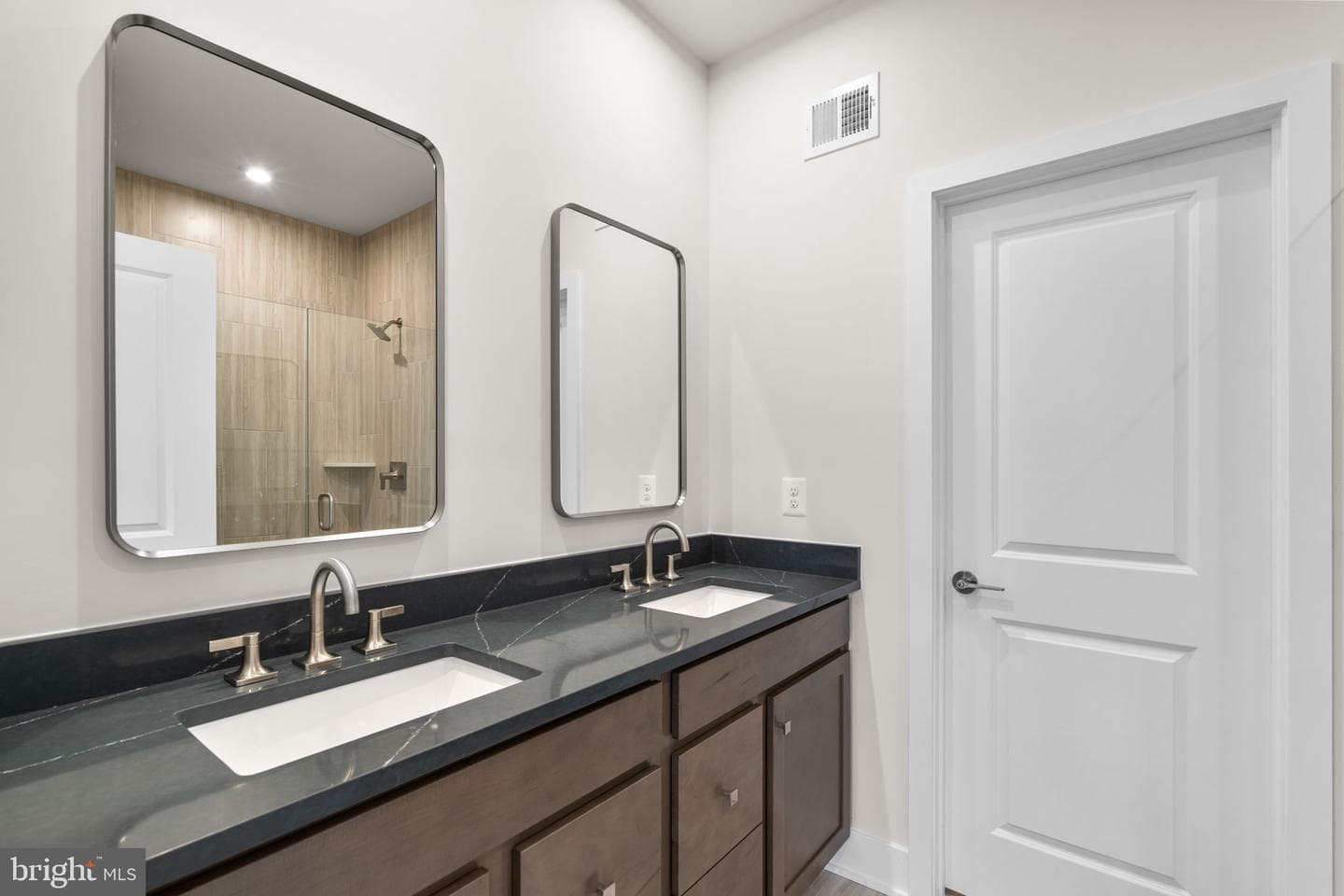 13724 Aviation Place photo 29