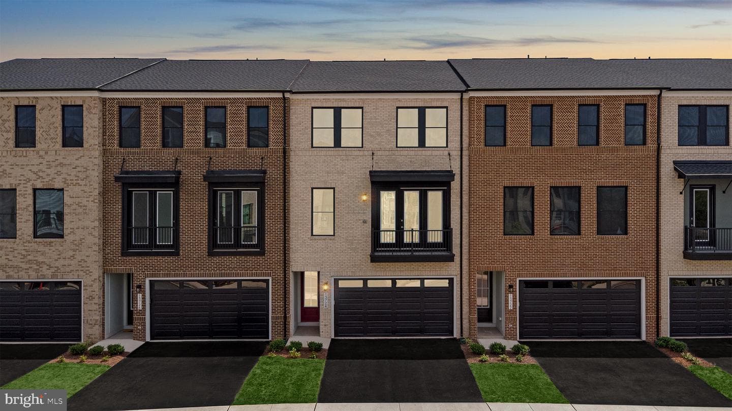 13724 Aviation Place photo 3