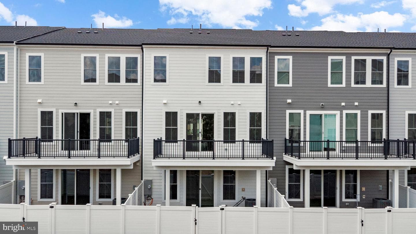13724 Aviation Place photo 36