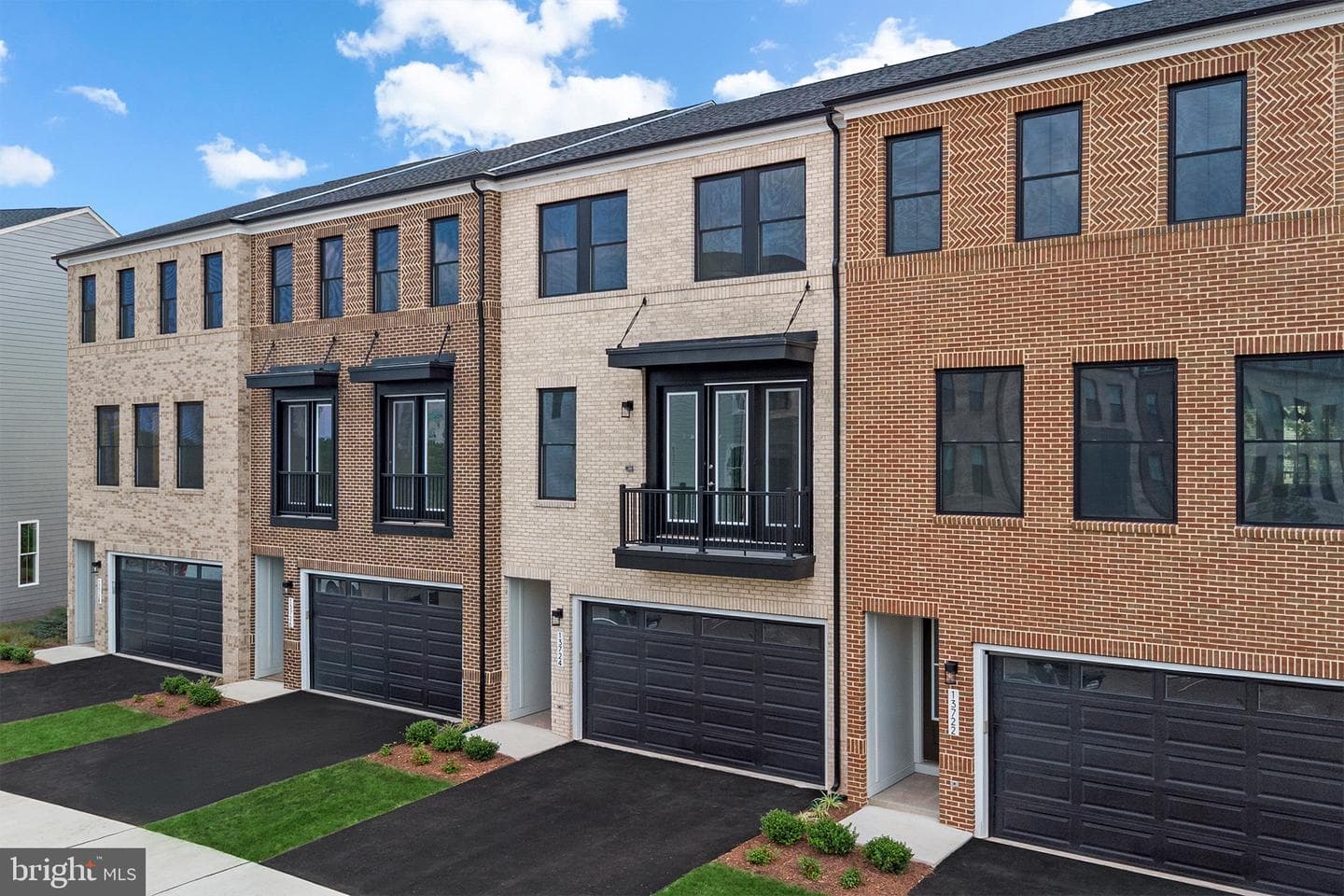 13724 Aviation Place photo 4