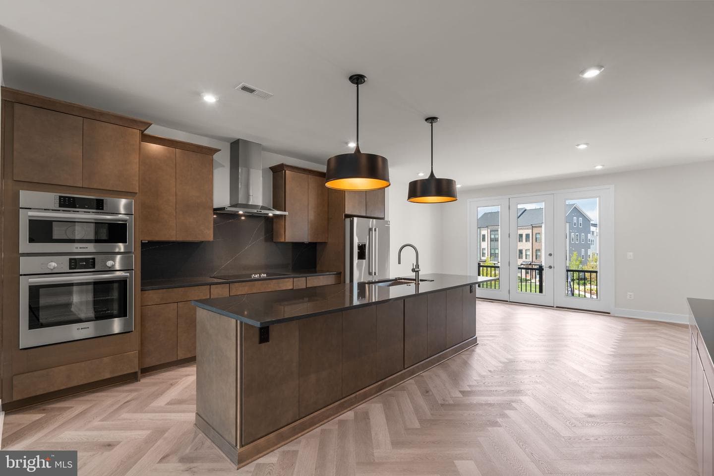 13724 Aviation Place photo 9