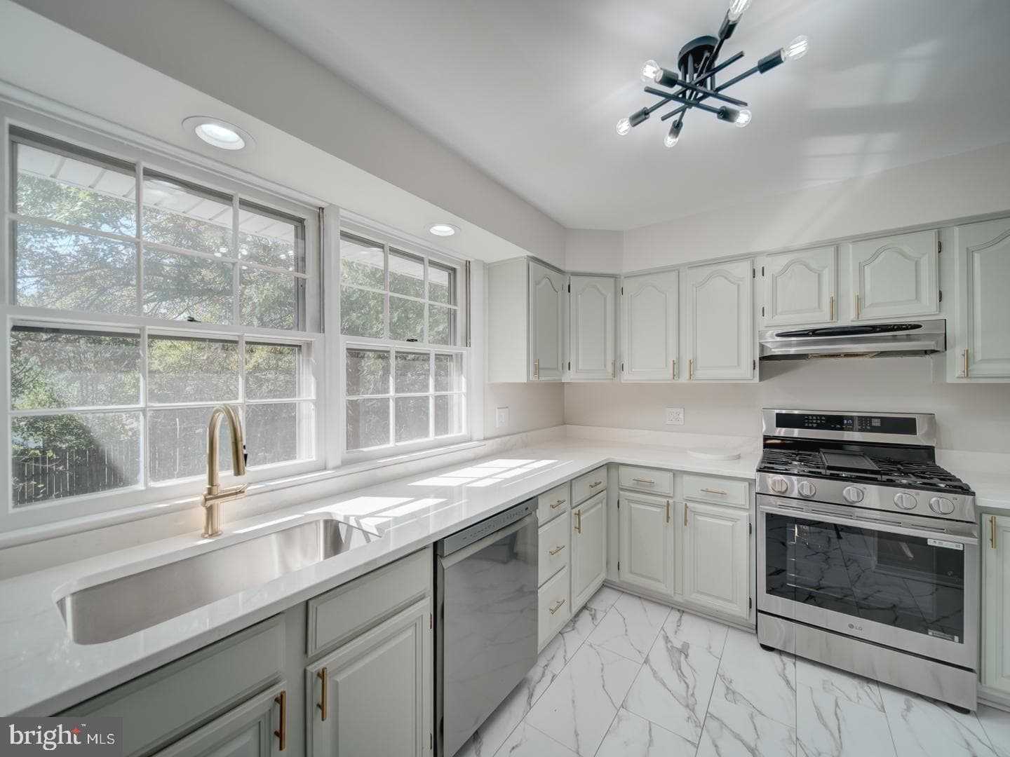 14725 Lock Drive photo 10