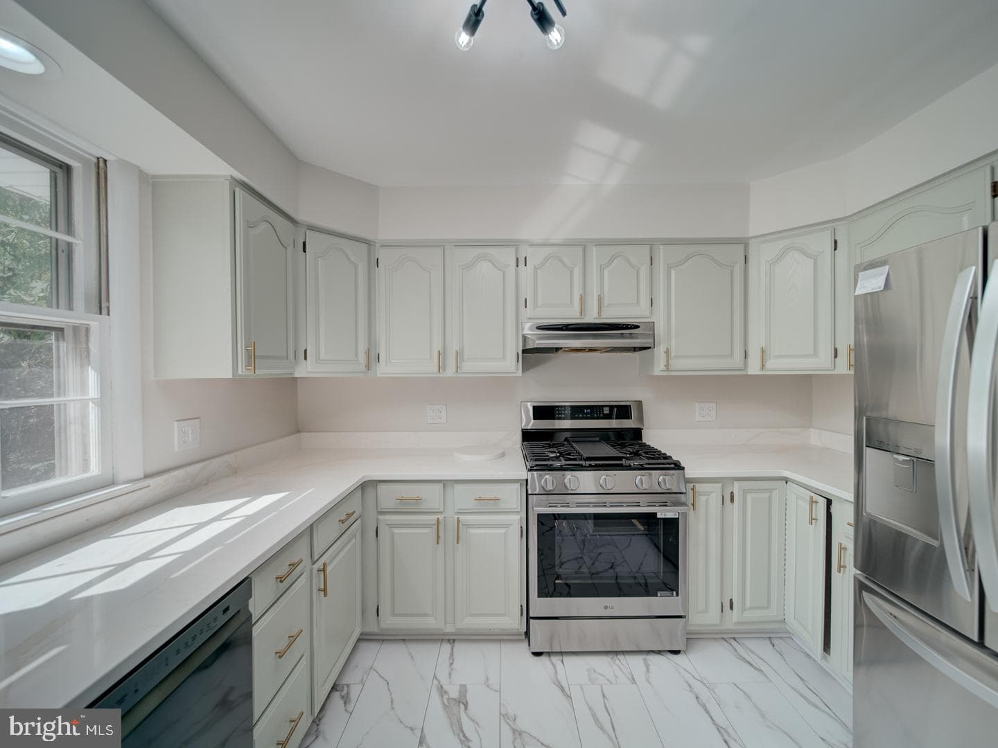 14725 Lock Drive photo 11