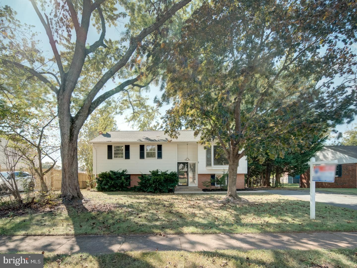 14725 Lock Drive photo 2