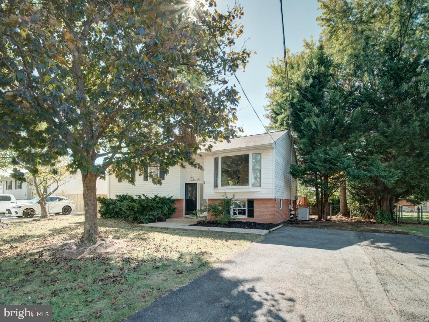 14725 Lock Drive photo 3