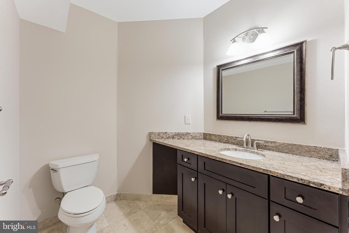 829 Golden Arrow Street photo 78