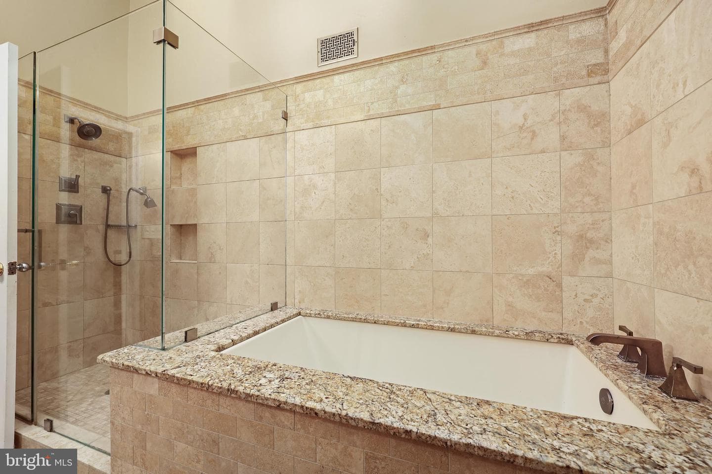 5127 Woodfield Drive photo 21