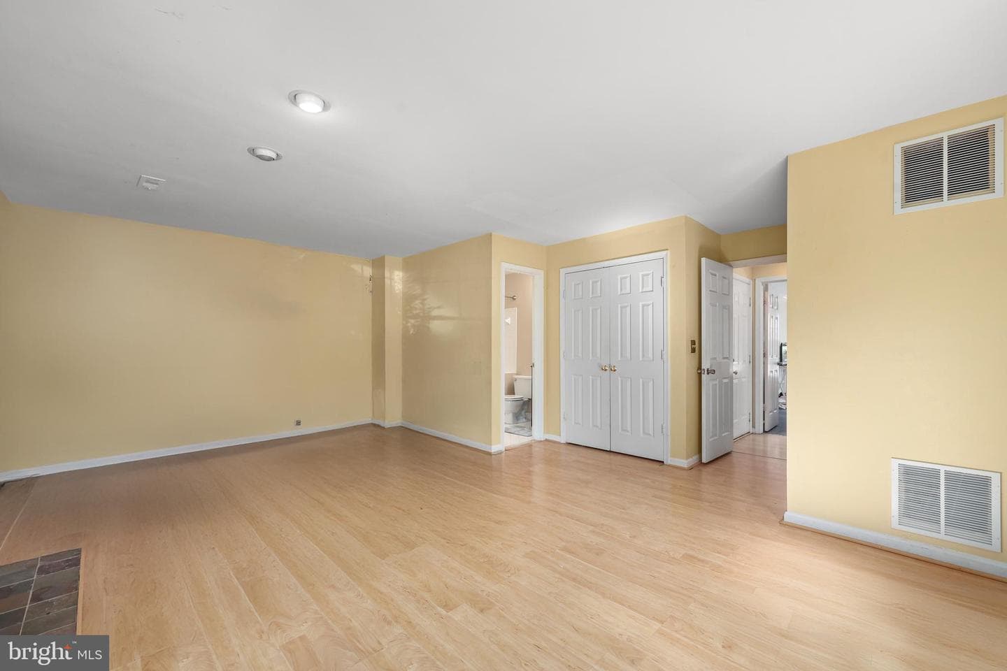 5127 Woodfield Drive photo 29