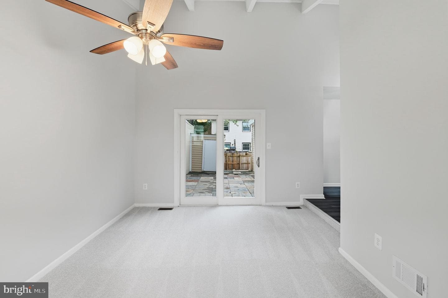 6018 Regents Park Road photo 8