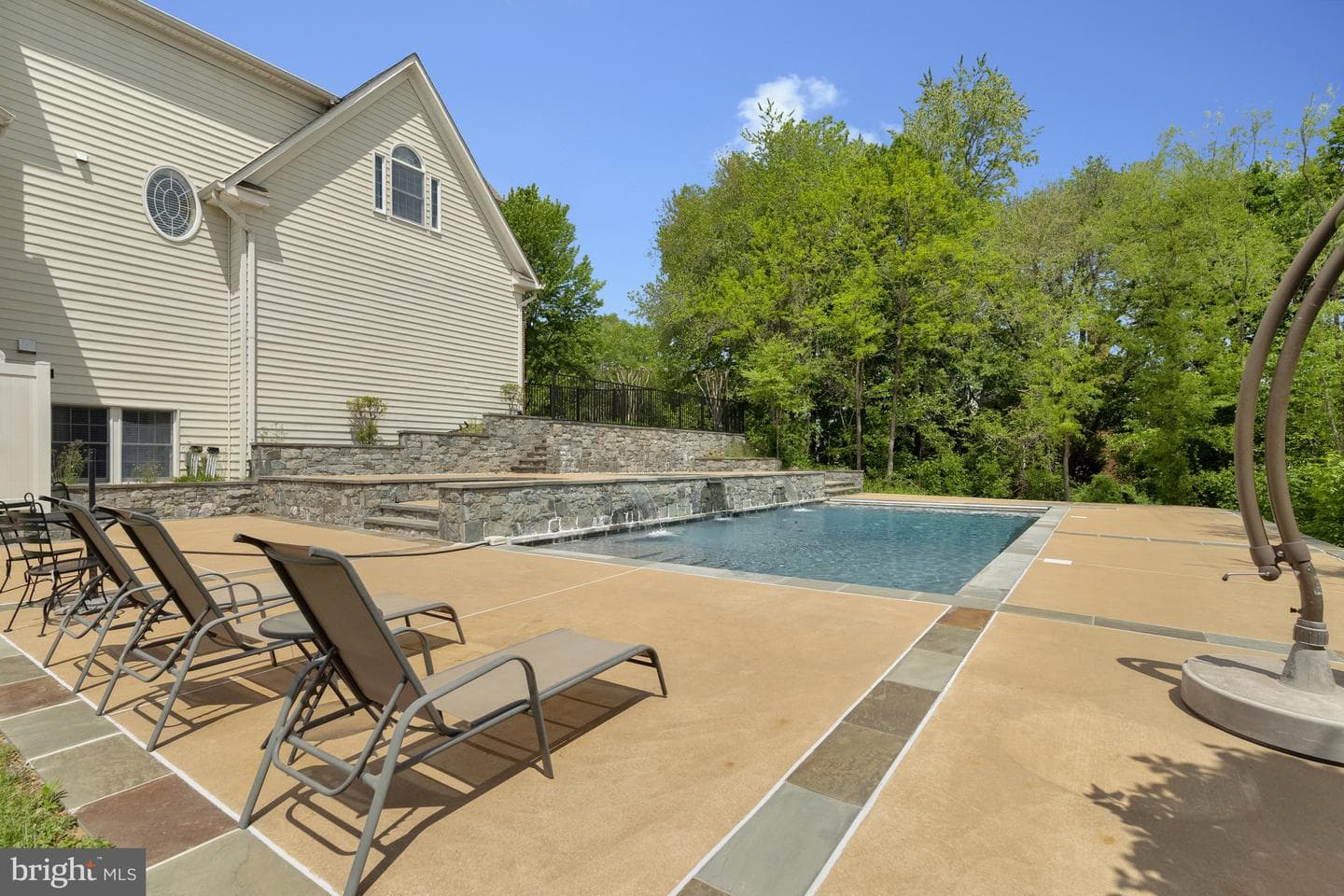 9907 Hessick Court photo 3