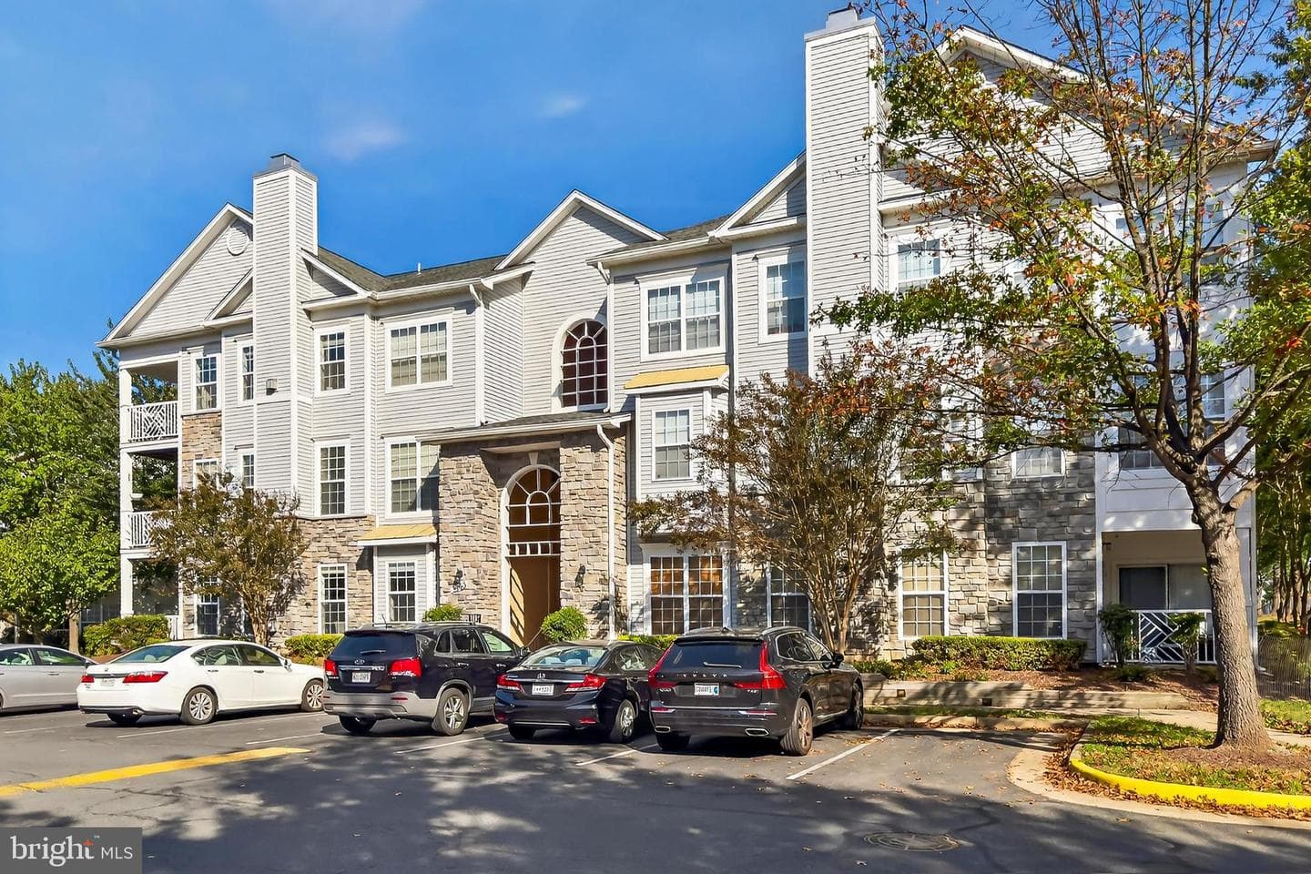 5963 Founders Hill Drive #101 photo 47