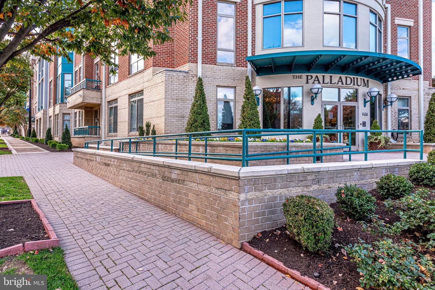 1450 Emerson Avenue #210 photo 2