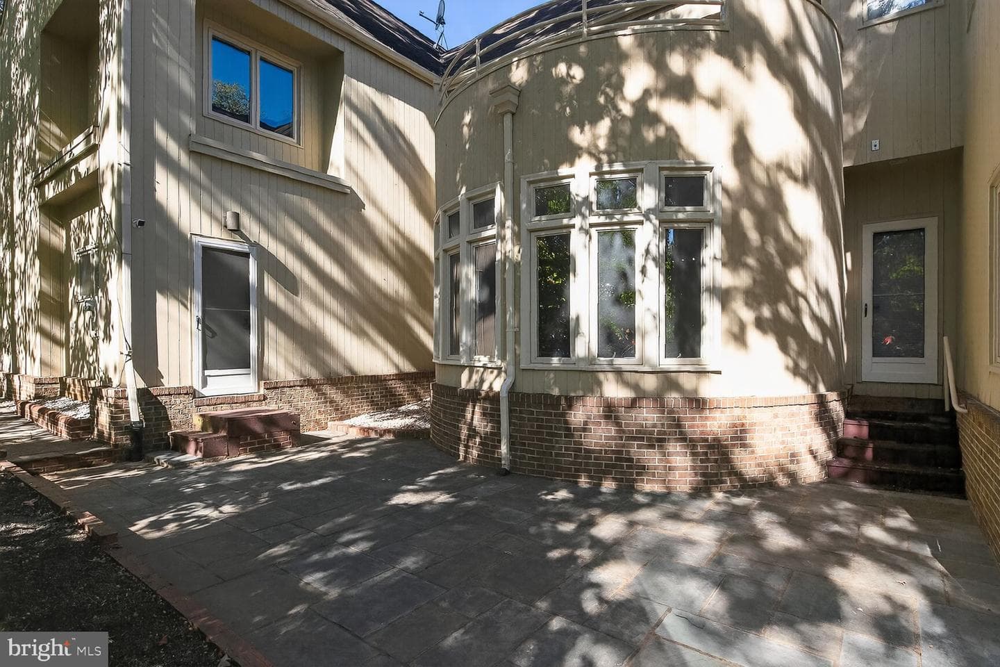 2031 Beacon Place photo 46
