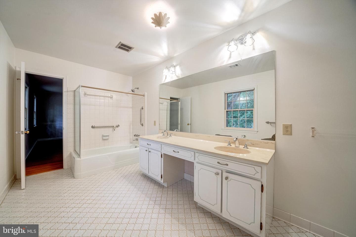 1224 Perry William Drive photo 33