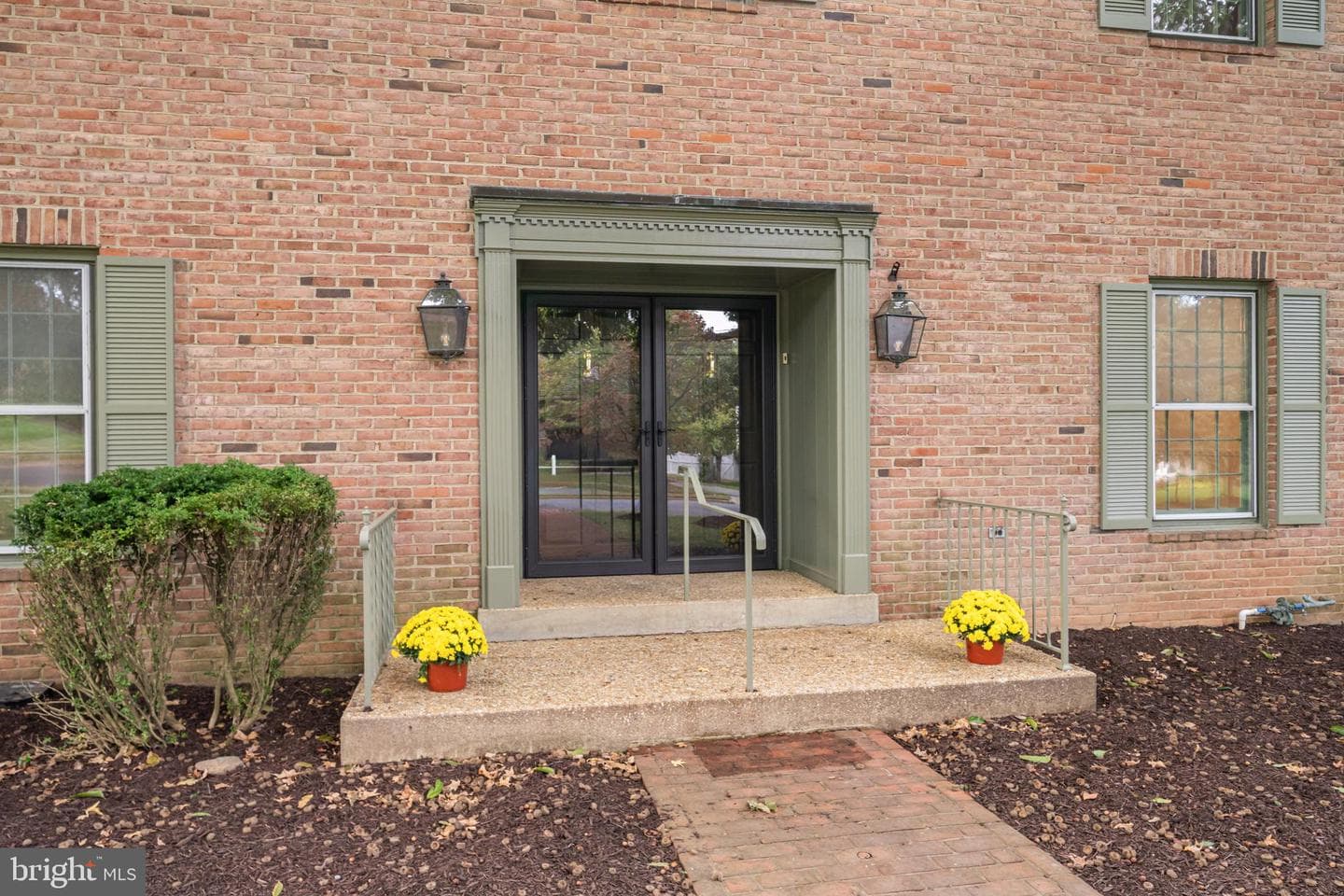 1224 Perry William Drive photo 4