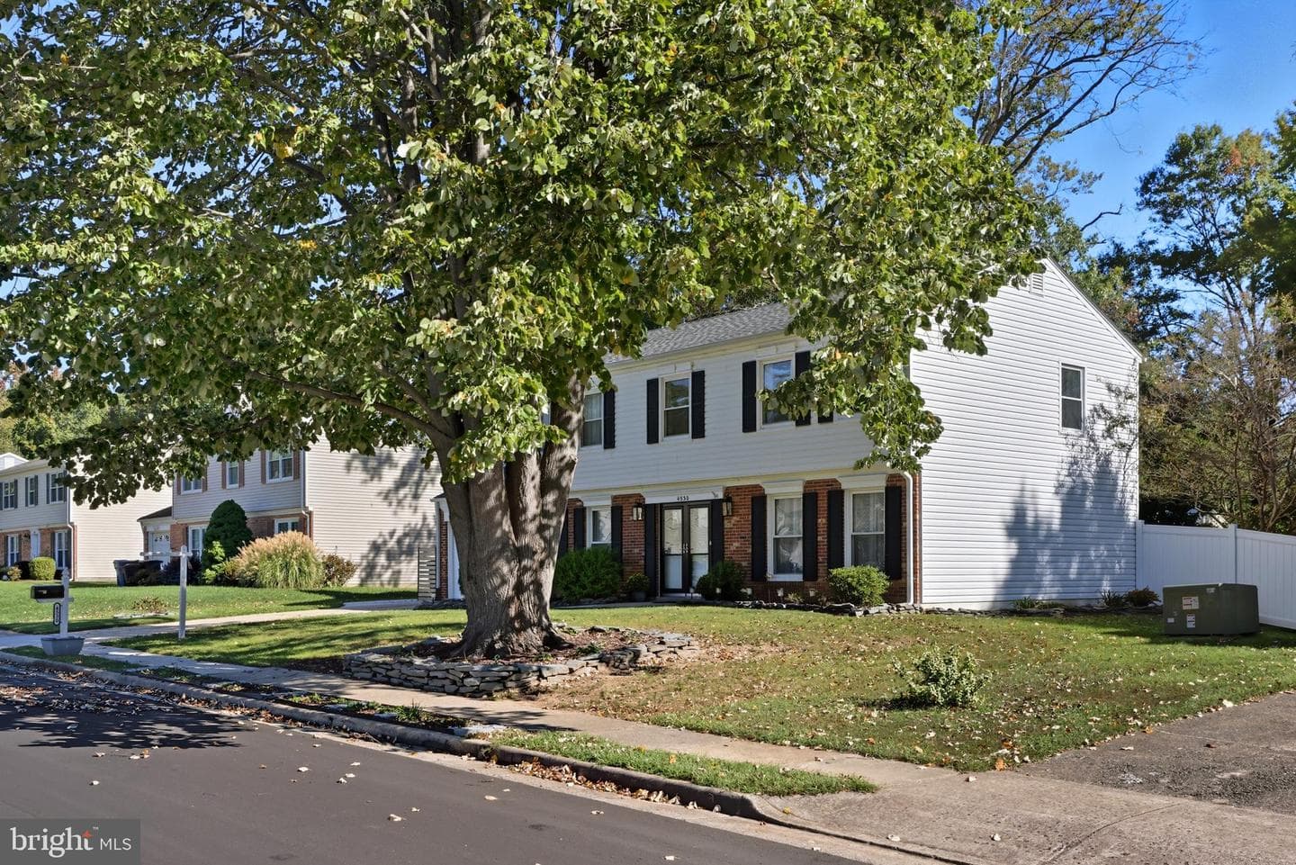 4530 Lantern Place photo 3