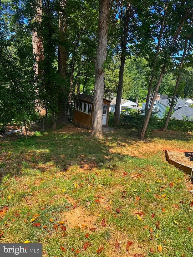 8518 Fairburn Drive photo 38