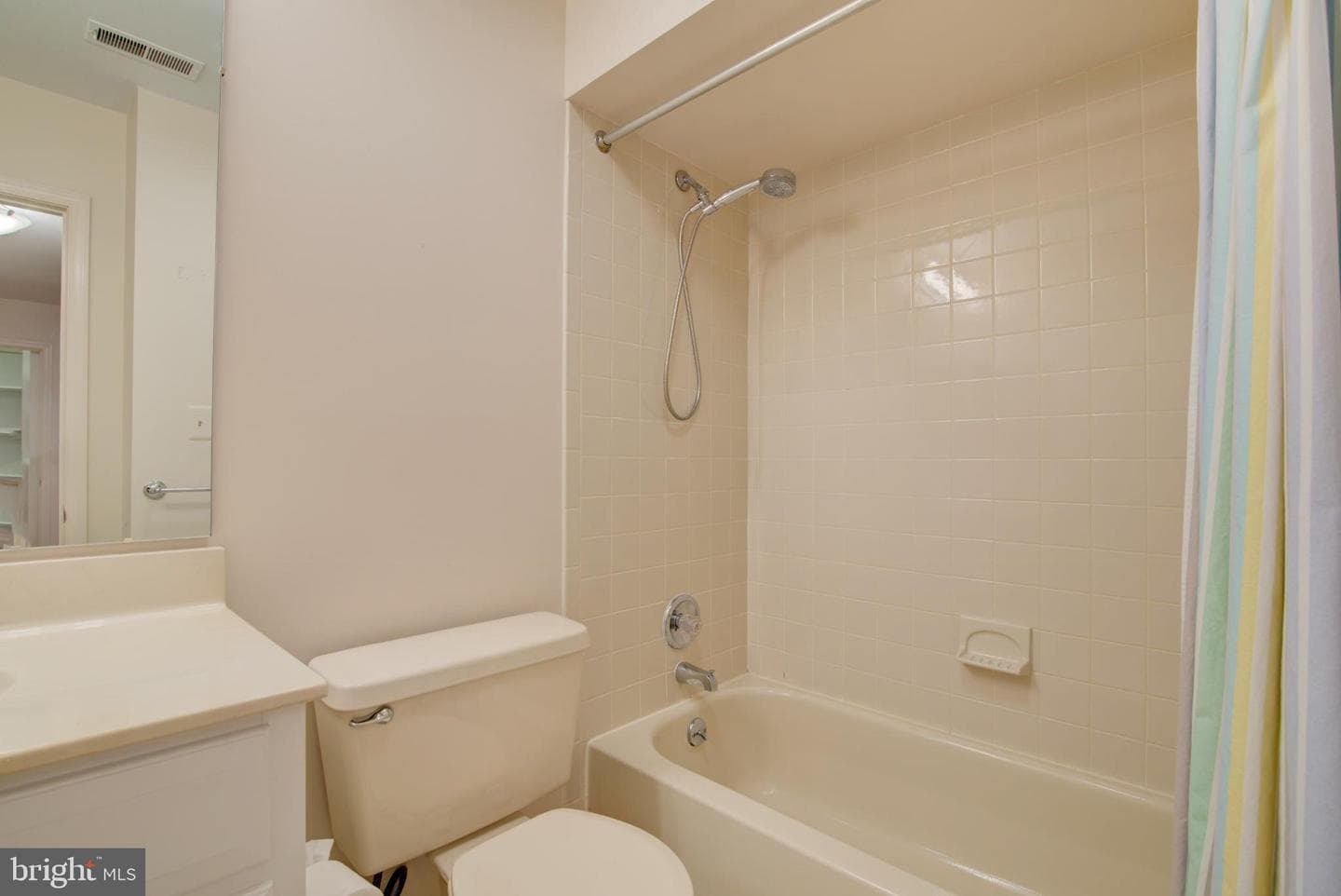 1423 McLean Mews Court photo 28