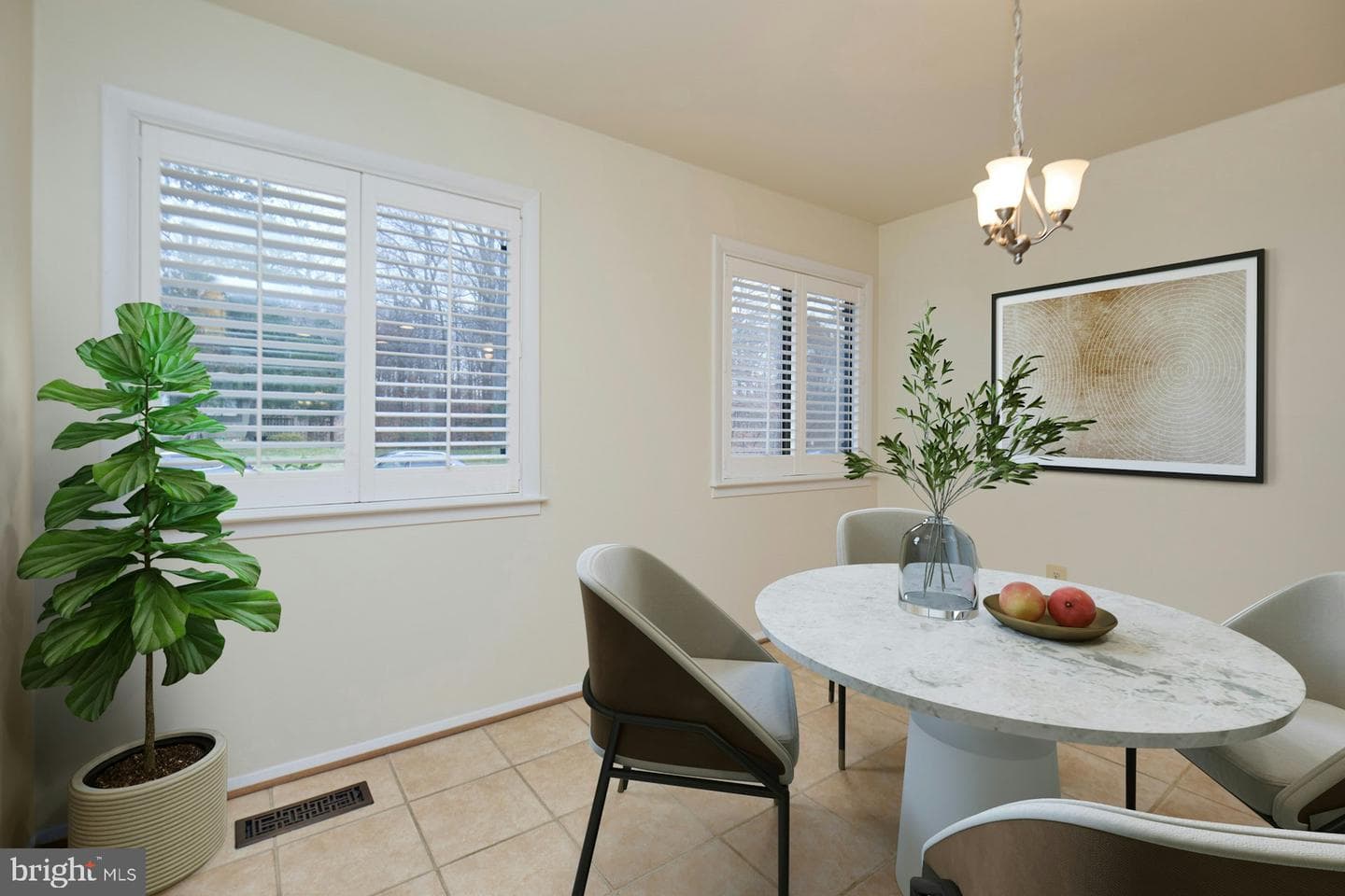 8566 Gwynedd Way photo 11