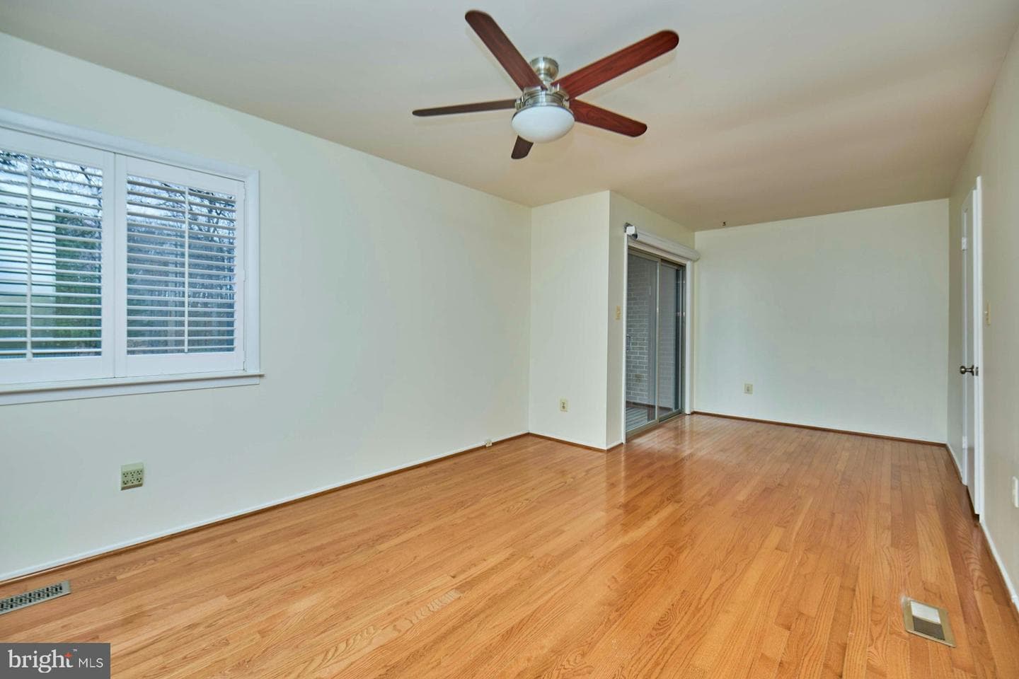 8566 Gwynedd Way photo 37