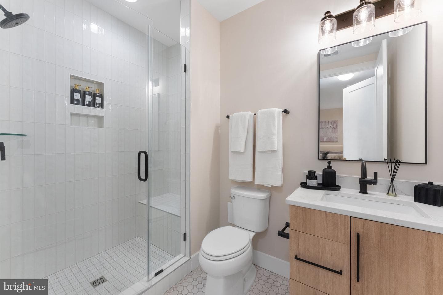 1622 Chain Bridge Road photo 36