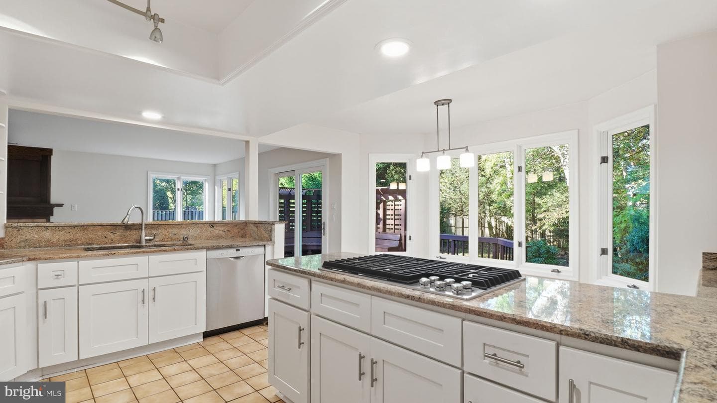 1803 Abbey Glen Court photo 12