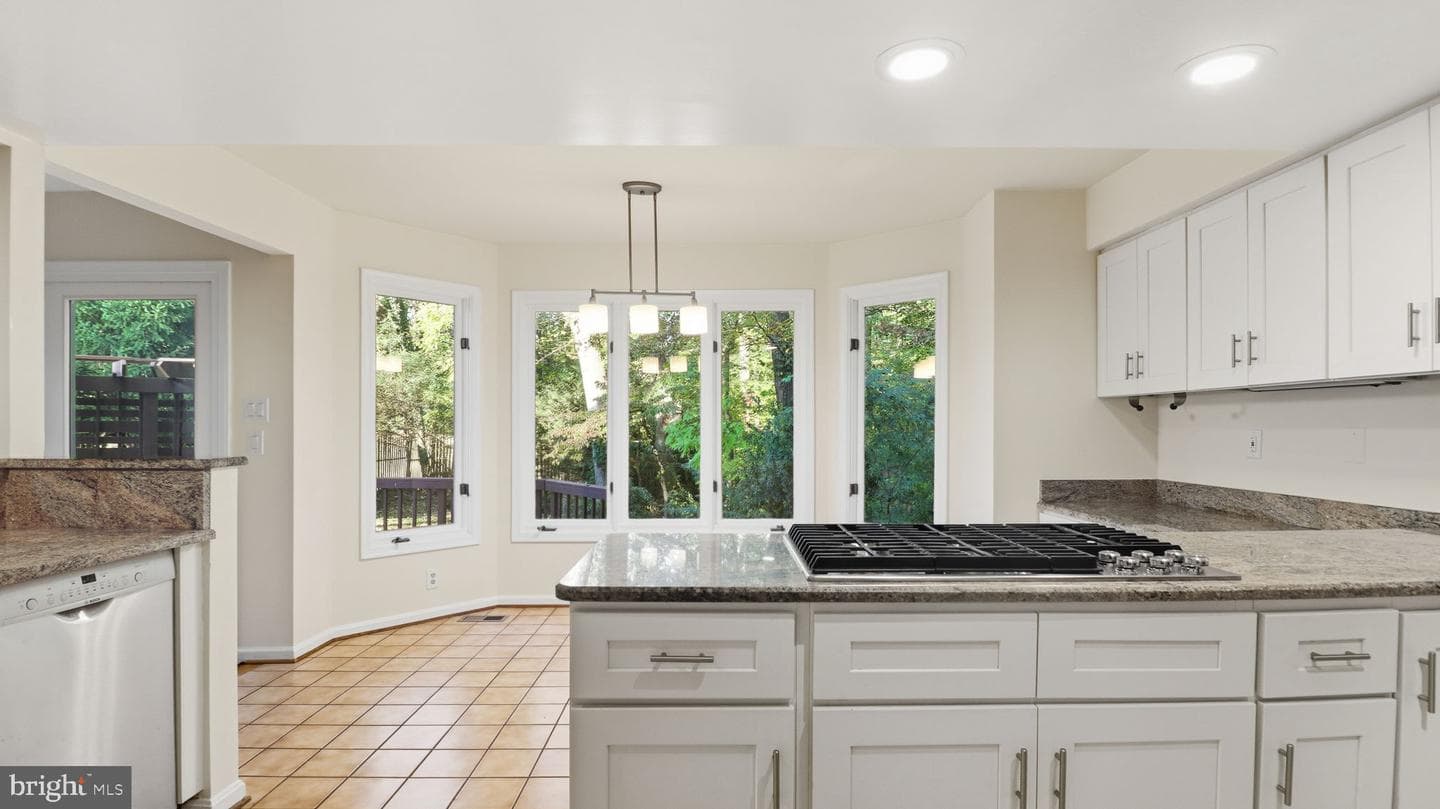 1803 Abbey Glen Court photo 13