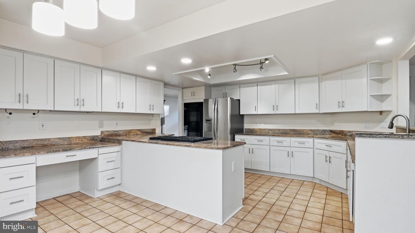 1803 Abbey Glen Court photo 15