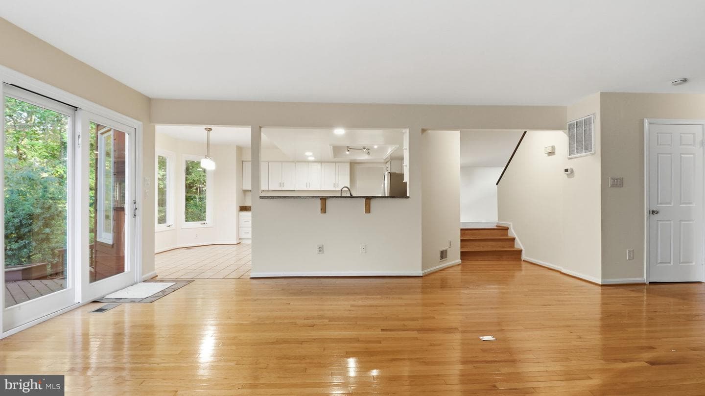 1803 Abbey Glen Court photo 17