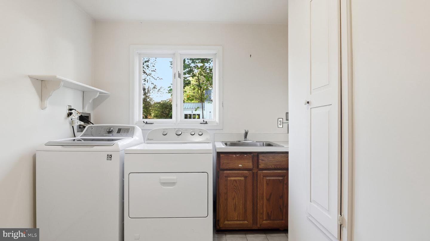 1803 Abbey Glen Court photo 19