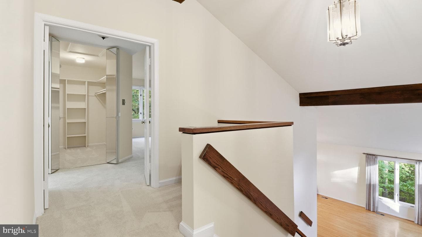 1803 Abbey Glen Court photo 24