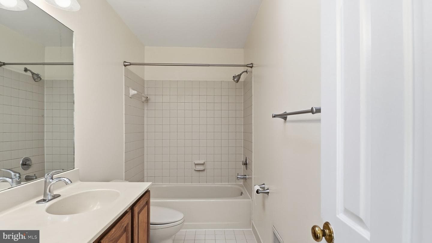 1803 Abbey Glen Court photo 27