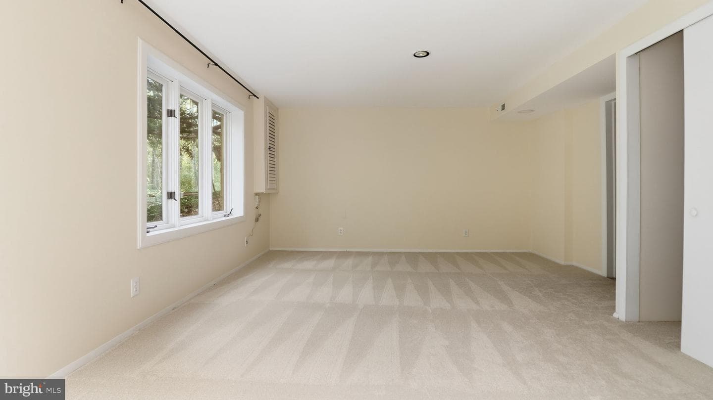 1803 Abbey Glen Court photo 44