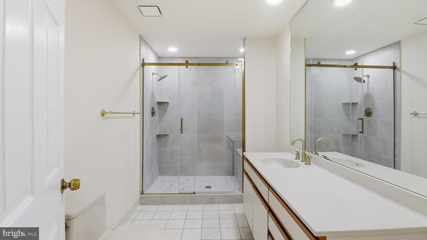1803 Abbey Glen Court photo 47