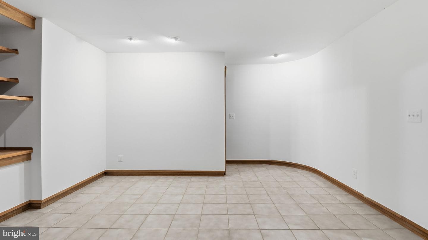 1803 Abbey Glen Court photo 52