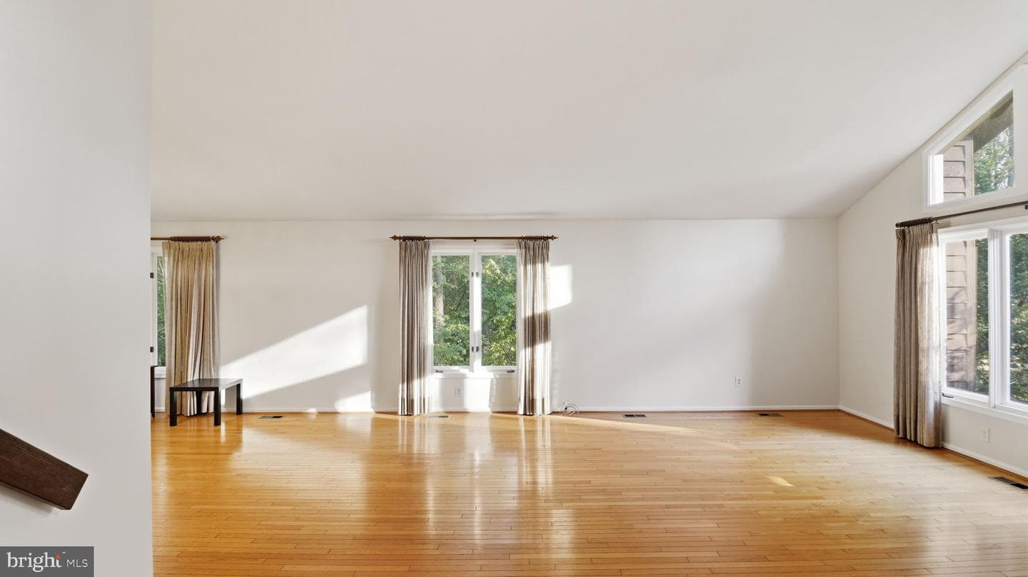 1803 Abbey Glen Court photo 7
