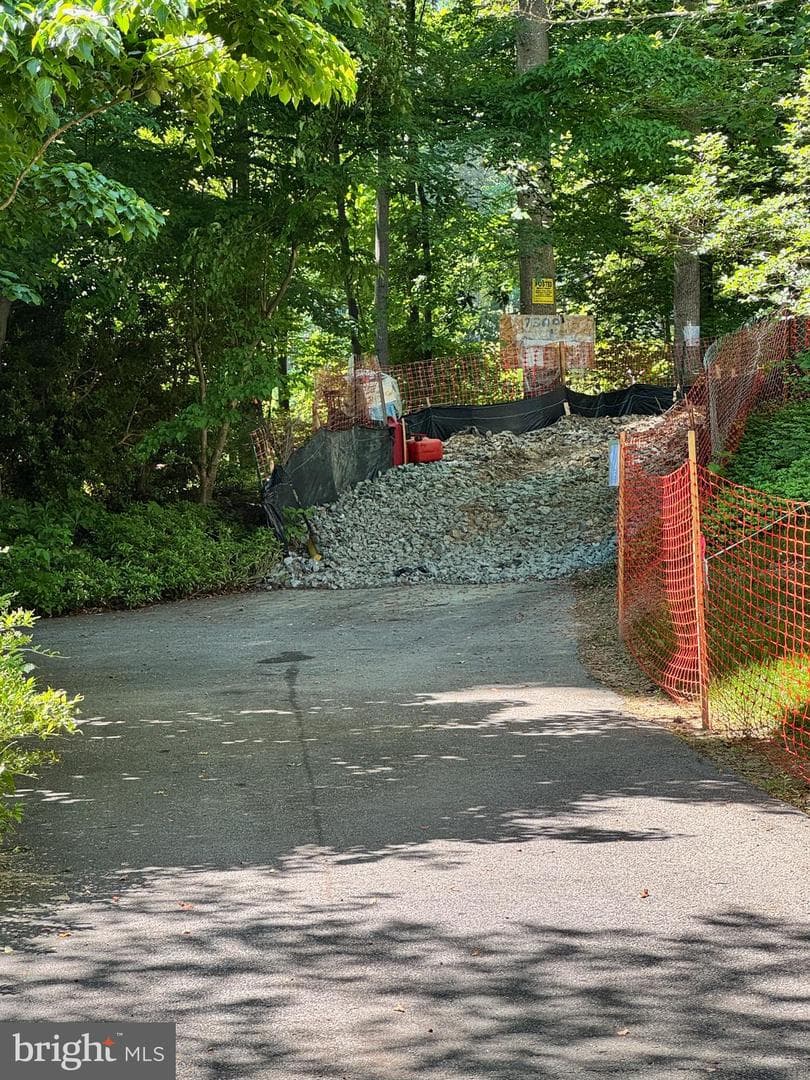 Edge Creek Lane photo 4