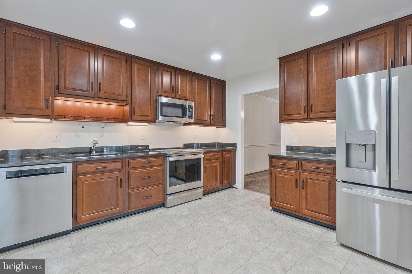 1448 McLean Mews Court photo 9