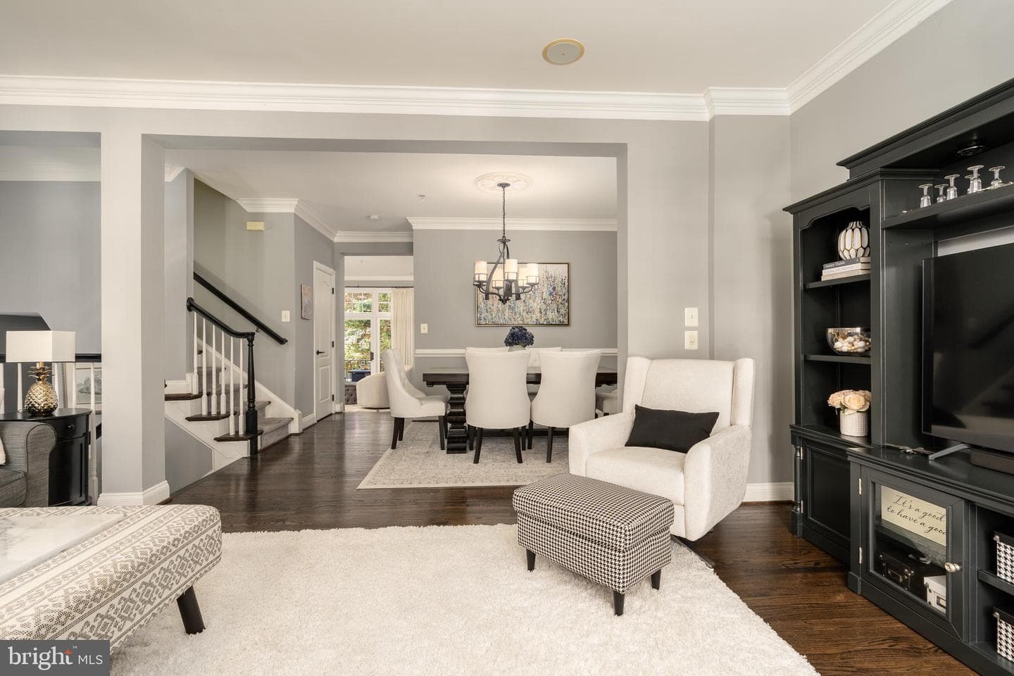 7486 Carriage Hills Drive photo 9