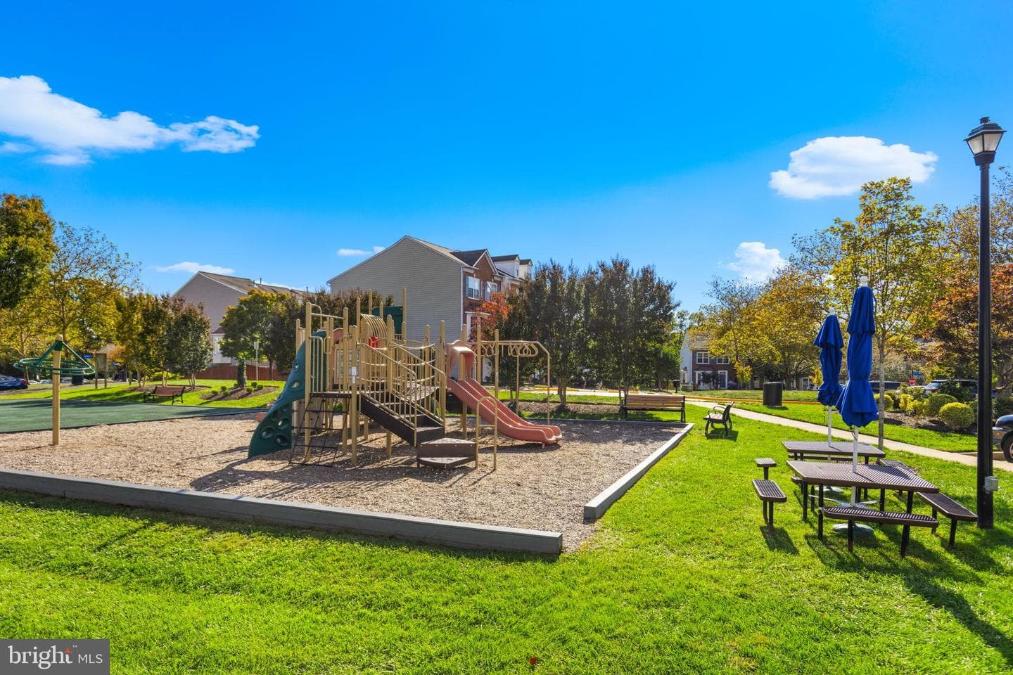6311 Burgundy Leaf Lane photo 32