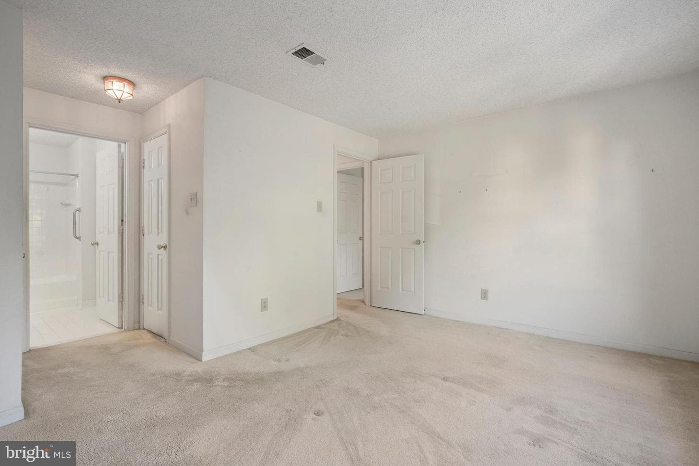 12100 Green Leaf Court #301 photo 16