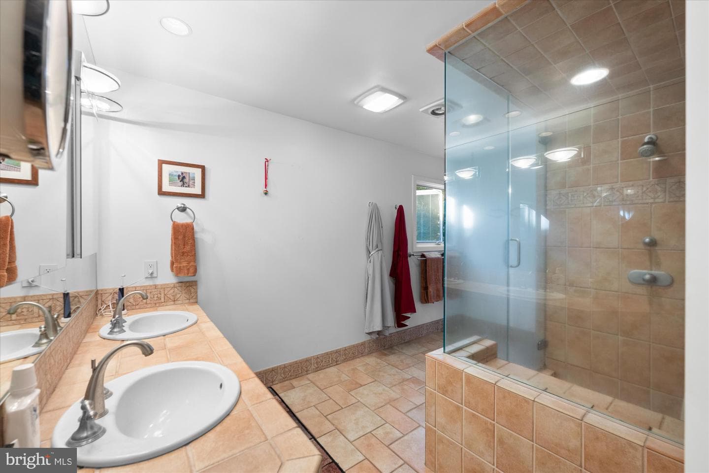 6952 Duncraig Court photo 37