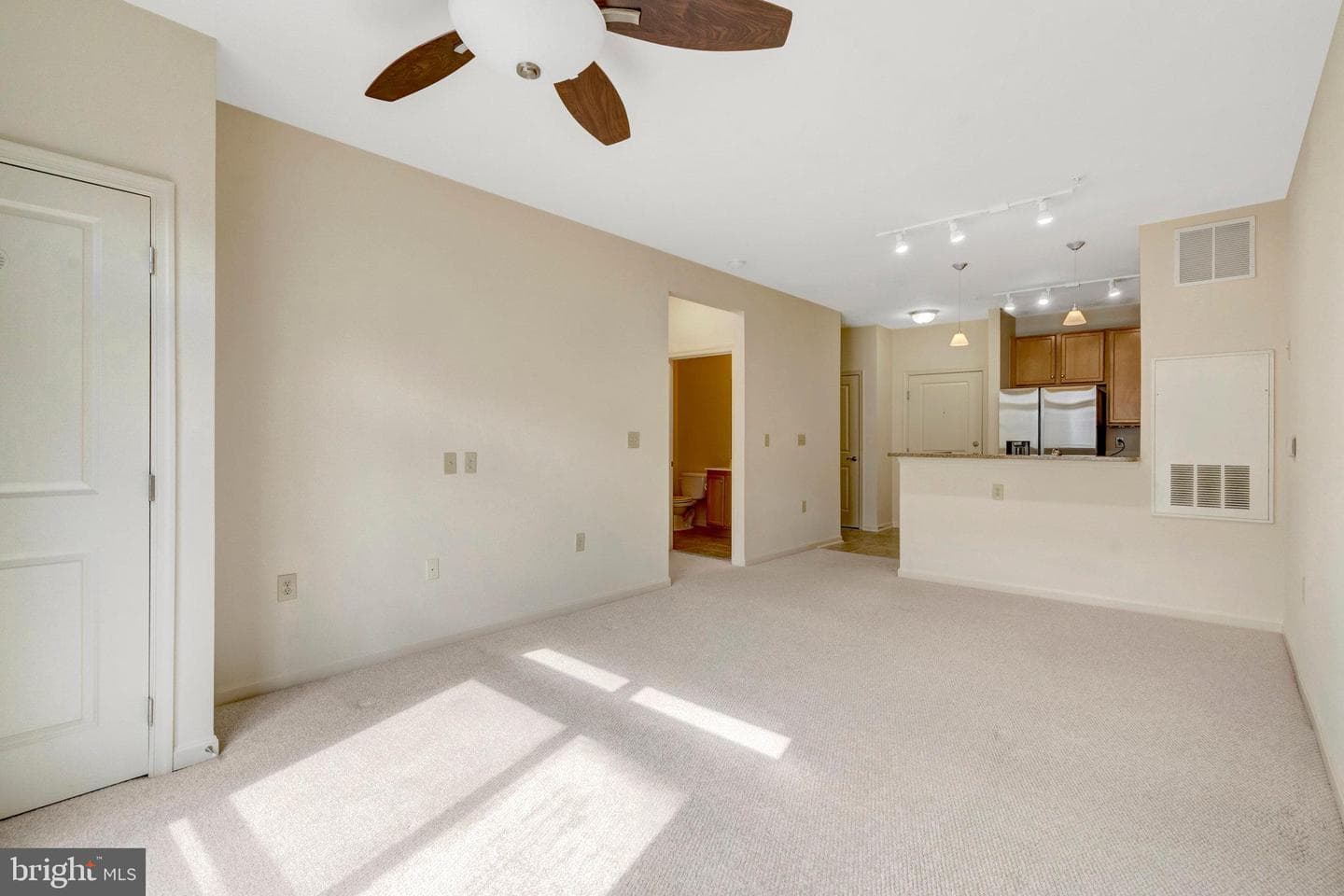 2665 Prosperity Avenue #345 photo 10