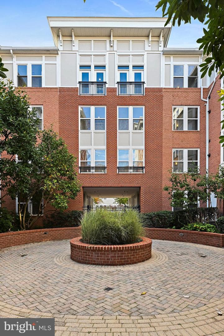 2665 Prosperity Avenue #345 photo 19