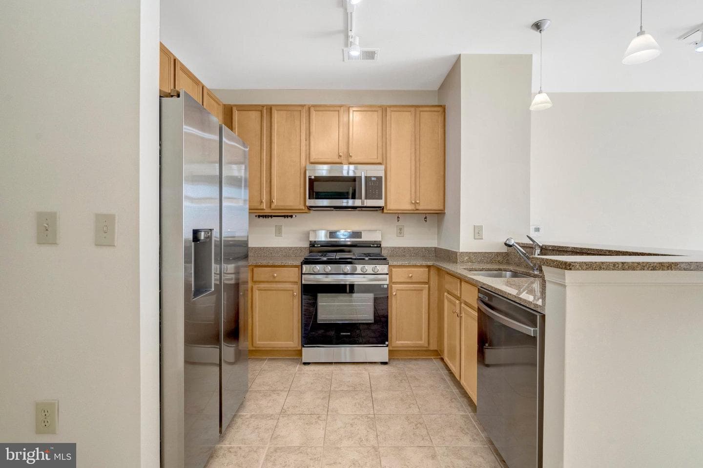 2665 Prosperity Avenue #345 photo 4