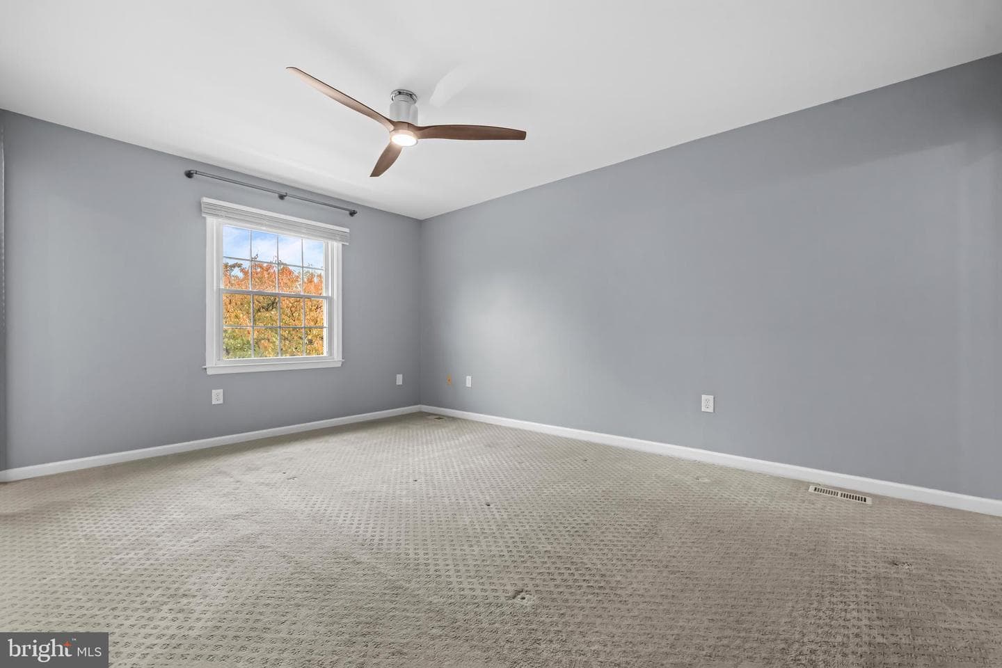 909 Ashburn Street photo 23